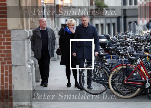 Amsterdam 19 januari 2020
Herdenkingsdienst Martin Elfrink de partner van Andre v Duin die afgelopen maandag overleden is . De Dienst was in het deLamar theater. Paul de Leeuw met partner Stefan Nugter en Simone Kleinsma