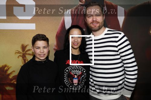 Amsterdam 20 januari 2020
Premiere Bad Boys for life in pathe Arena. Sonja Silva kwam met haar man en zoon