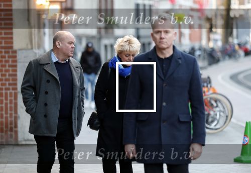 Amsterdam 19 januari 2020
Herdenkingsdienst Martin Elfrink de partner van Andre v Duin die afgelopen maandag overleden is . De Dienst was in het deLamar theater. Paul de Leeuw met partner Stefan Nugter en Simone Kleinsma