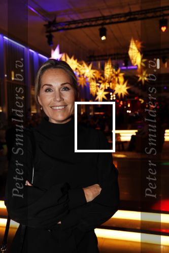 Nieuwegein 4 februari 2020
Premiere Heel Holland lacht in schouwburg de Kom. Tanja Jess met haar manager