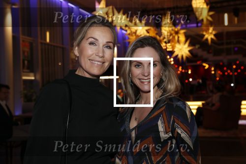 Nieuwegein 4 februari 2020
Premiere Heel Holland lacht in schouwburg de Kom. Tanja Jess met haar manager