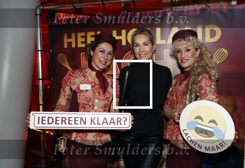 Nieuwegein 4 februari 2020
Premiere Heel Holland lacht in schouwburg de Kom. Tanja Jess met haar manager