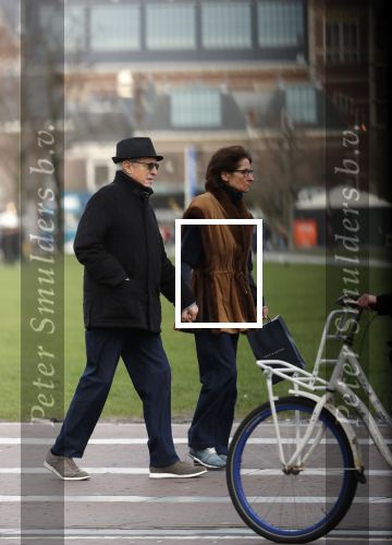 Amsterdam 3 februari 2020
Theo Heuft wandelend met zijn vriendin in Amsterdam zuid.