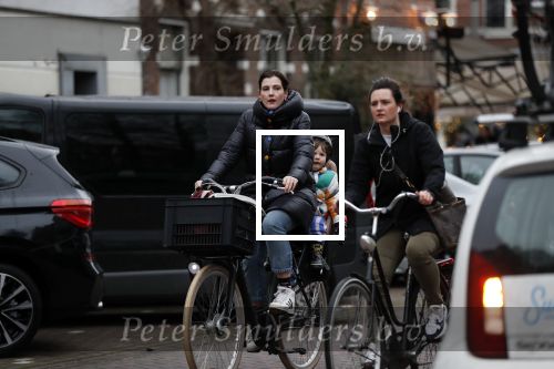 Amsterdam 5 januari 2020
Tina de Bruin met zoontje achterop de fiets.