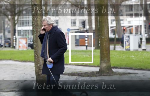 Amsterdam 17 januari 2020
Tom Egbers laat al bellend zijn hond uit