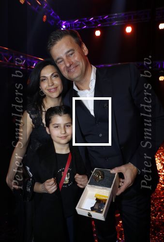 Hilversum 30 januari 2020
Radioring gala in theater gooiland . Veronica inside wint de radioring . Wilfred Geen Niels v Baarlen Rick Romijn en Celine Huijsmans zijn natuurlijk aanwezig
Wilfred met zijn vrouw en dochter