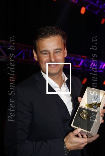 Hilversum 30 januari 2020
Radioring gala in theater gooiland . Veronica inside wint de radioring . Wilfred Geen Niels v Baarlen Rick Romijn en Celine Huijsmans zijn natuurlijk aanwezig
Wilfred met zijn vrouw en dochter