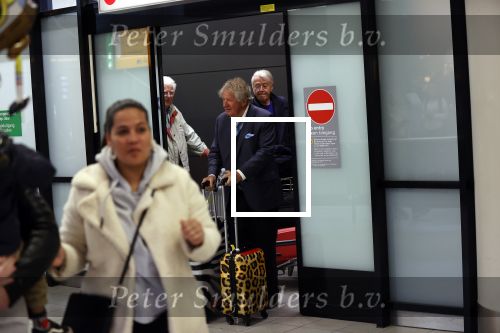 Schiphol 28 februari 2020
Aankomst Willibrord Frequin Barry Stevens Gerard Cox en Peter Faber op schiphol na de opnames van hun programma beter laat dan nooit.