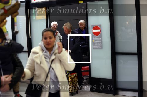 Schiphol 28 februari 2020
Aankomst Willibrord Frequin Barry Stevens Gerard Cox en Peter Faber op schiphol na de opnames van hun programma beter laat dan nooit.