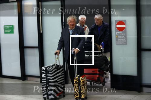Schiphol 28 februari 2020
Aankomst Willibrord Frequin Barry Stevens Gerard Cox en Peter Faber op schiphol na de opnames van hun programma beter laat dan nooit.