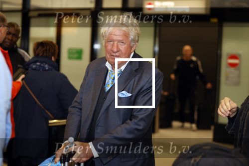 Schiphol 28 februari 2020
Aankomst Willibrord Frequin Barry Stevens Gerard Cox en Peter Faber op schiphol na de opnames van hun programma beter laat dan nooit.