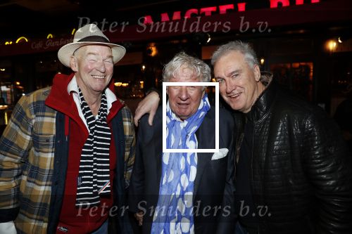 Schiphol 4 februari 2020
Katja Schuurman Peter Faber Willibrord Frequin Gerard Cox en Barrie Stevens vertrekkenb vanaf schiphol naar Suriname voor de opnames van het RTL4 programma Beter laat dan ooit. Willibrord net Jeroen Jorna