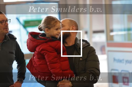 Schiphol 27 februari 2020
Wesley Sneijder haalt zijn zoon Xess Xava en Yolathe Cabau v Kasbergen op nadat ze van uit Los Angeles naar Amsterdam/schiphol zijn gevloegen.