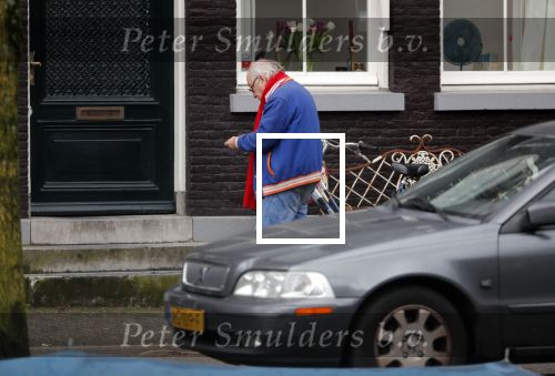 Amsterdam 28 januari 2020
Youp v t Hek op zijn fiets op de gracht waar hij weer in een huis woont.