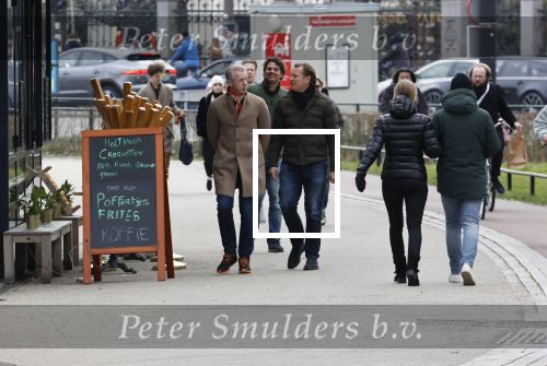 Amsteram 7 maart 2021
Albert Verlinde en Onno Hoes wandelend in Amsterdam zuid.