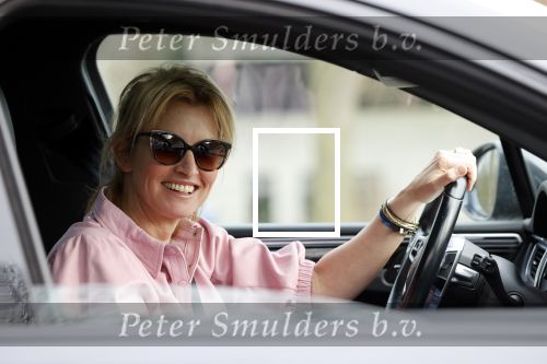 Amstelveen 25 februari 2021
Anouk Smulders achter het stuur van haar auto