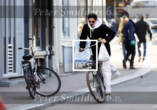 Amsterdam 26 februari 2021
Daniel de Ridder doet boodschappen op de utrechtsestraat.