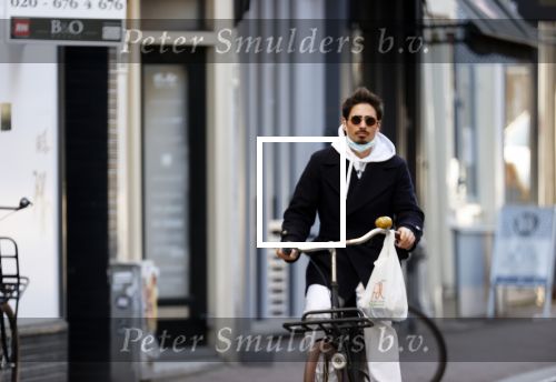 Amsterdam 26 februari 2021
Daniel de Ridder doet boodschappen op de utrechtsestraat.