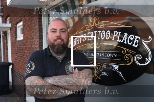 Eindhoven, 6 maart 2021
Danny Tattoo samen met zoon, moeder en Barbie