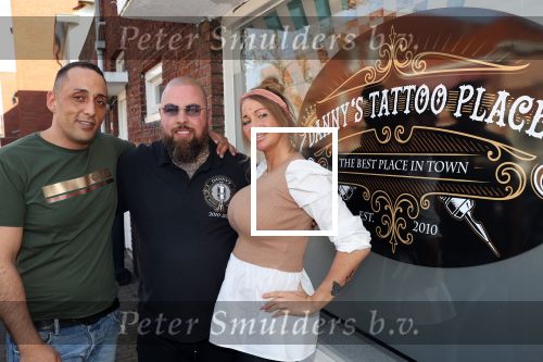 Eindhoven, 6 maart 2021
Danny Tattoo samen met zoon, moeder en Barbie