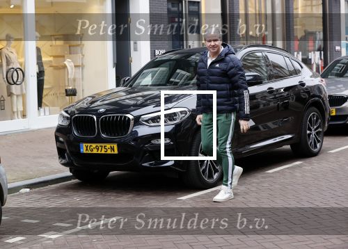 Amsterdam 4 maart 2021
Dries Roelvink met zijn BMW X4 op de pc hooftstraat