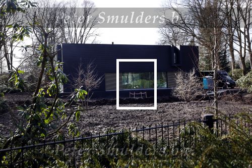 Tilburg 23 februari 2021
De nieuwe villa / huis van Guus Meeuwis is bijna klaar . De werklui hebben allemaal een bekeuring gekregen voor fout parkeren.