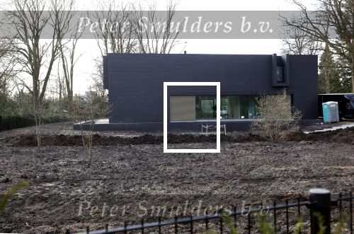 Tilburg 23 februari 2021
De nieuwe villa / huis van Guus Meeuwis is bijna klaar . De werklui hebben allemaal een bekeuring gekregen voor fout parkeren.