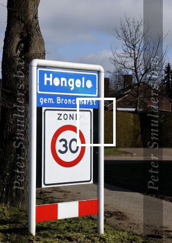 Hengelo 27 februari 2021
Op bezoekbij Martien Meiland die zijn huis verkocht heeft.
Ook spraken wij div mensen in Hengelo die het allemaal heel jammer vinden dat de familie Meiland vertrekt uit Hengelo. We spraken Dave v Aken Luuk Stam Lynet Tiggeloven en Marco Jansen.