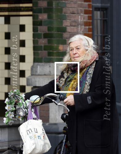 Amsterdam 18 februari 2021
Herma Krabbe met haar fiets in Amsterdam zuid