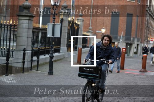 Den Haag 2 maart 2021
Jesse Klaver op de fiets bij het binnenhof.