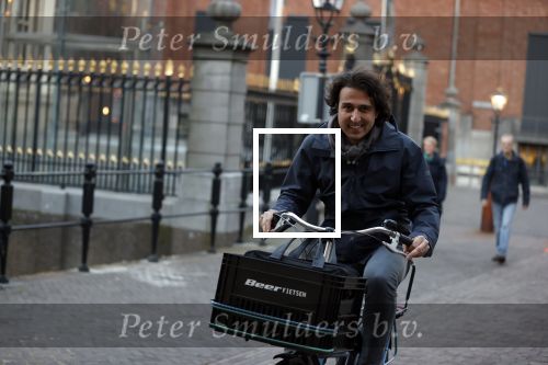 Den Haag 2 maart 2021
Jesse Klaver op de fiets bij het binnenhof.