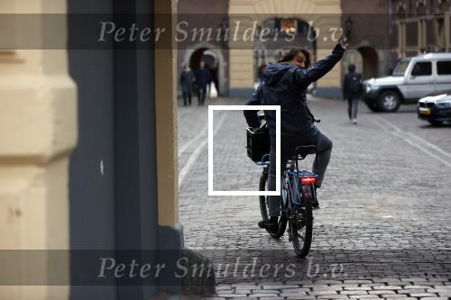 Den Haag 2 maart 2021
Jesse Klaver op de fiets bij het binnenhof.
