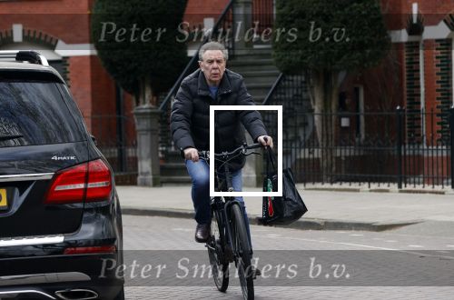 Amsterdam 6 maart 2021
Maarten Spanjer op de fiets in Amsterdam zuid