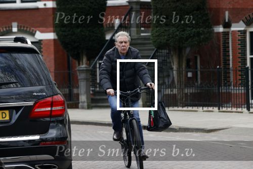 Amsterdam 6 maart 2021
Maarten Spanjer op de fiets in Amsterdam zuid