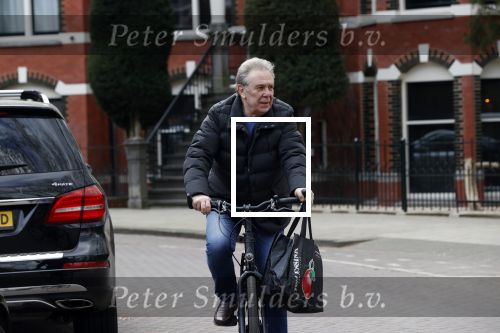 Amsterdam 6 maart 2021
Maarten Spanjer op de fiets in Amsterdam zuid