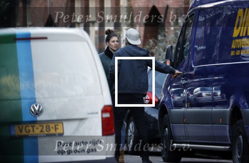 Amsterdam 5 maart 2021
Marieke Elsinga en haar vriend Sander verhuizen naar hun nieuwe huis . De studenten verhuizer verhuist ze.