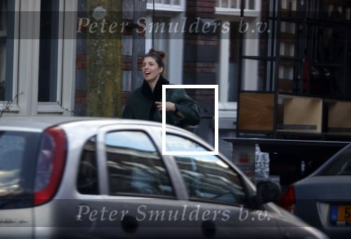 Amsterdam 5 maart 2021
Marieke Elsinga en haar vriend Sander verhuizen naar hun nieuwe huis . De studenten verhuizer verhuist ze.