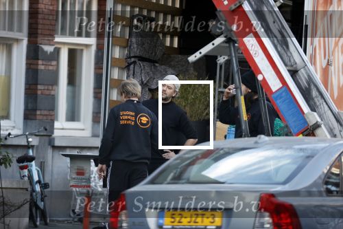 Amsterdam 5 maart 2021
Marieke Elsinga en haar vriend Sander verhuizen naar hun nieuwe huis . De studenten verhuizer verhuist ze.