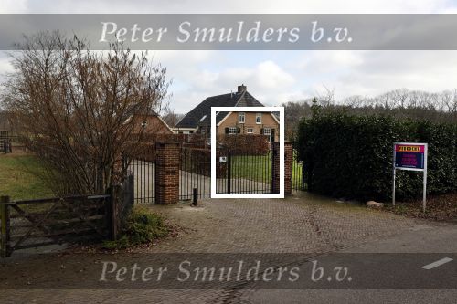 Hengelo 27 februari 2021
Op bezoekbij Martien Meiland die zijn huis verkocht heeft.
Ook spraken wij div mensen in Hengelo die het allemaal heel jammer vinden dat de familie Meiland vertrekt uit Hengelo. We spraken Dave v Aken Luuk Stam Lynet Tiggeloven en Marco Jansen.