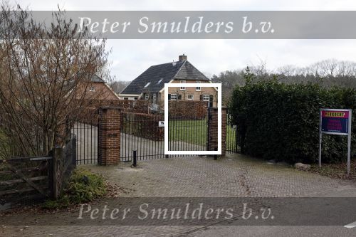 Hengelo 27 februari 2021
Op bezoekbij Martien Meiland die zijn huis verkocht heeft.
Ook spraken wij div mensen in Hengelo die het allemaal heel jammer vinden dat de familie Meiland vertrekt uit Hengelo. We spraken Dave v Aken Luuk Stam Lynet Tiggeloven en Marco Jansen.