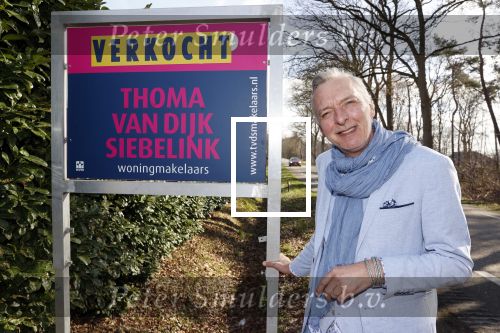 Hengelo 27 februari 2021
Op bezoekbij Martien Meiland die zijn huis verkocht heeft.
Ook spraken wij div mensen in Hengelo die het allemaal heel jammer vinden dat de familie Meiland vertrekt uit Hengelo. We spraken Dave v Aken Luuk Stam Lynet Tiggeloven en Marco Jansen.
