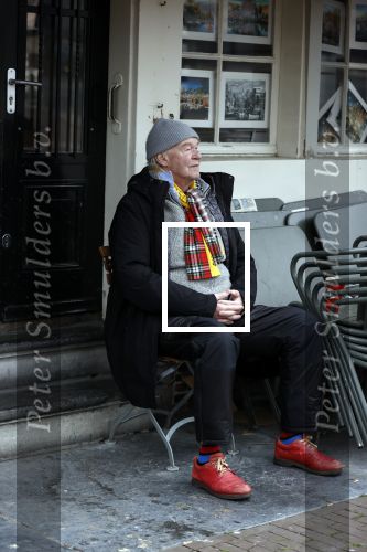 Amsterdam 4 maart 2021
Peter Faber zit elke ochtend tijdens corona bij cafe Kobalt op terras.