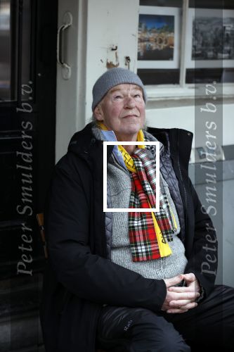 Amsterdam 4 maart 2021
Peter Faber zit elke ochtend tijdens corona bij cafe Kobalt op terras.