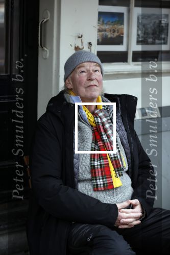 Amsterdam 4 maart 2021
Peter Faber zit elke ochtend tijdens corona bij cafe Kobalt op terras.