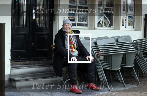 Amsterdam 4 maart 2021
Peter Faber zit elke ochtend tijdens corona bij cafe Kobalt op terras.
