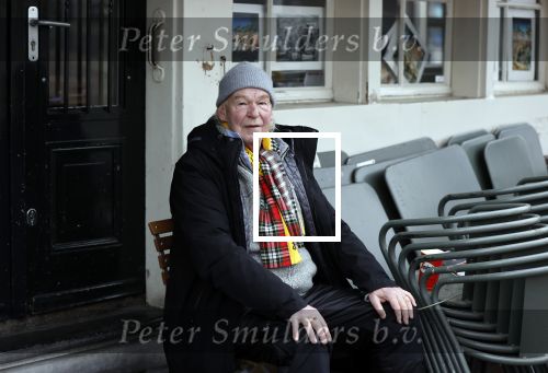 Amsterdam 4 maart 2021
Peter Faber zit elke ochtend tijdens corona bij cafe Kobalt op terras.