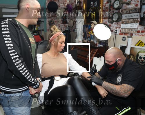 Eindhoven, 6 maart 2021
Barbie laat de naam van de jongste zoon tattoeren bij Danny van Dannyâ€™s Tattoo