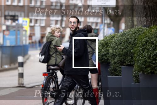 Amsterdam 6 maart 2021
Schoonzoon Rick van Connie Witteman op de beethovenstraat.