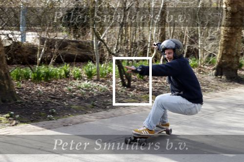 Amsterdam 25 februari 2021
Een skater  in het vondelpark