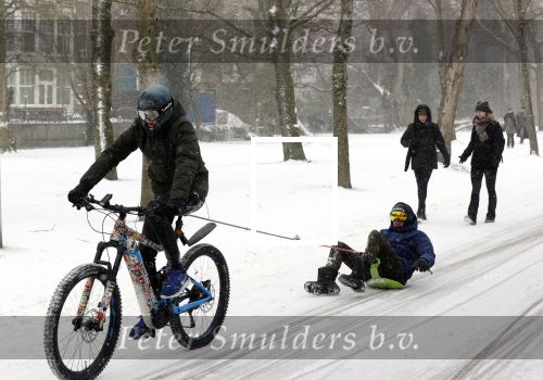 Amstetrdam februari 2021
Sneeuwpret in Amsterdam zuid en het vondelpark.